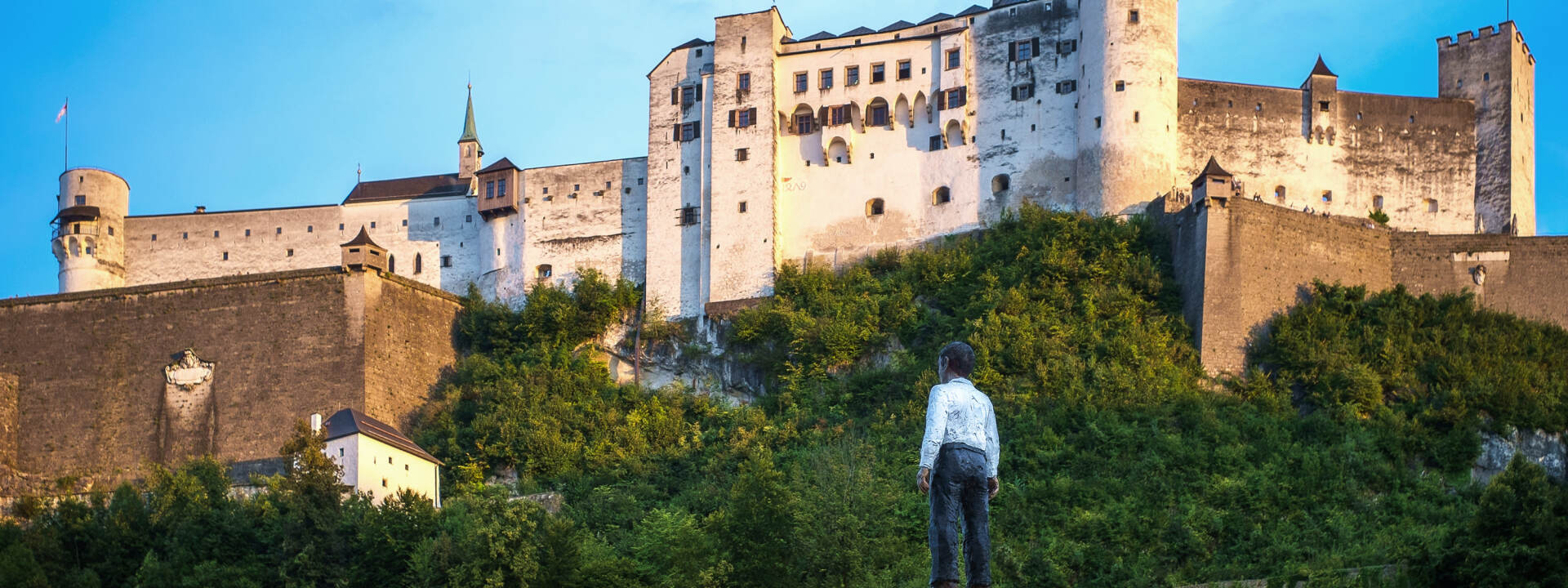 Art in Salzburg - Sphera under the fortress © Tourismus Salzburg GmbH